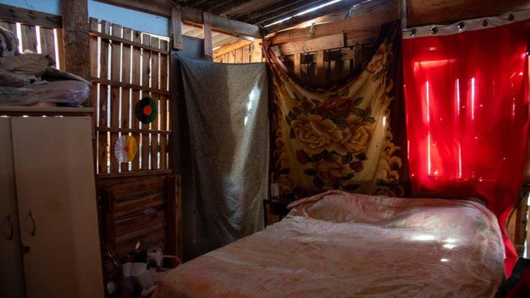 Moradia anterior de um dos beneficiados do projeto de Santo In&aacute;cio de Loyola. Foto: Gabriel C&ocirc;rtes - Volunt&aacute;rio