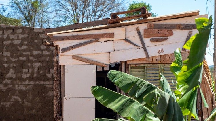 Moradia anterior de um dos beneficiados do projeto de Santo In&aacute;cio de Loyola. Foto: Gabriel C&ocirc;rtes - Volunt&aacute;rio