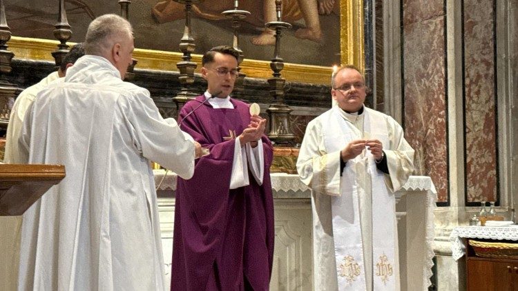 Kaznodzieja podkreślił, że u progu Wielkiego Postu w wielu sercach może rodzić się pytanie o sens tego czasu w życiu chrześcijanina