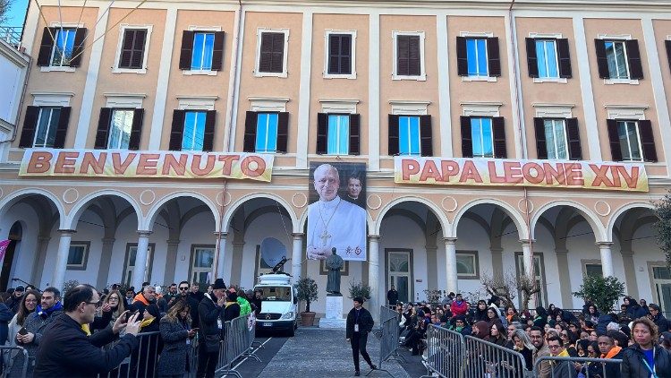  La pancarta del Papa