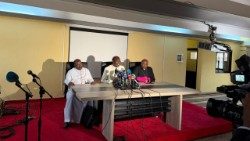 Angola - Conferência de imprensa de anúncio da visita do Papa Leão XIV ao país