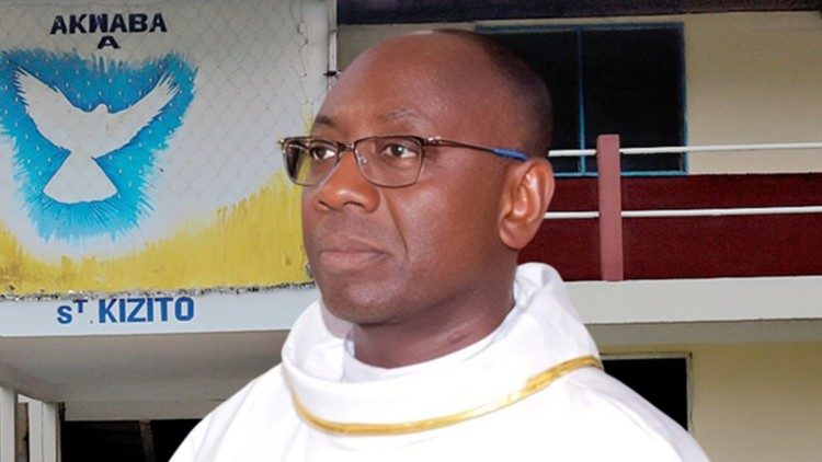 Dom Darius Assande Ekou, novo bispo de Agboville