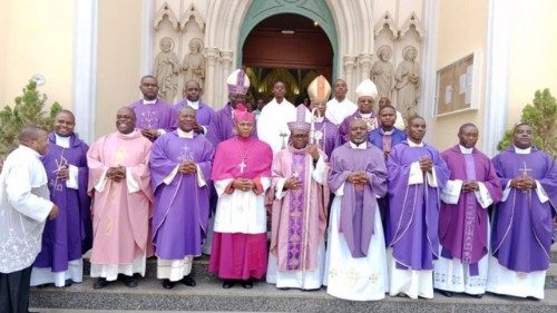 Obispo Beka: ser&aacute; una gracia la visita del Papa en Guinea Ecuatorial 