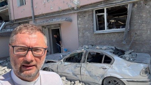 Arkivysk. V. Kulbokas. Niekas negali teisinti ir laiminti karo