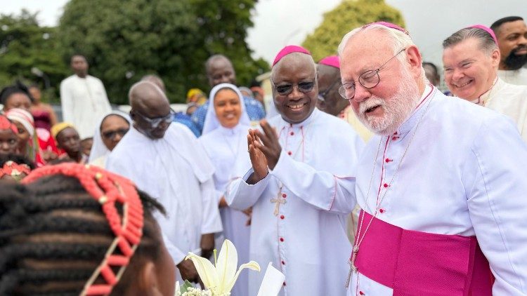 Lors de sa visite au Nigeria (photo © TerzaLoggia - X)