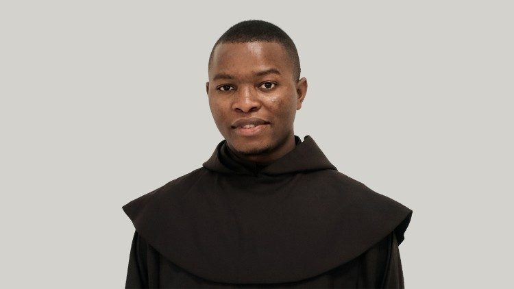 2026.07.06 Frt Datius Prosper anasimulia  kwa Vatican News juu ya ibada ya Bikira Maria wa Mlima Karmeli na utume wake kama Mkarmeli.