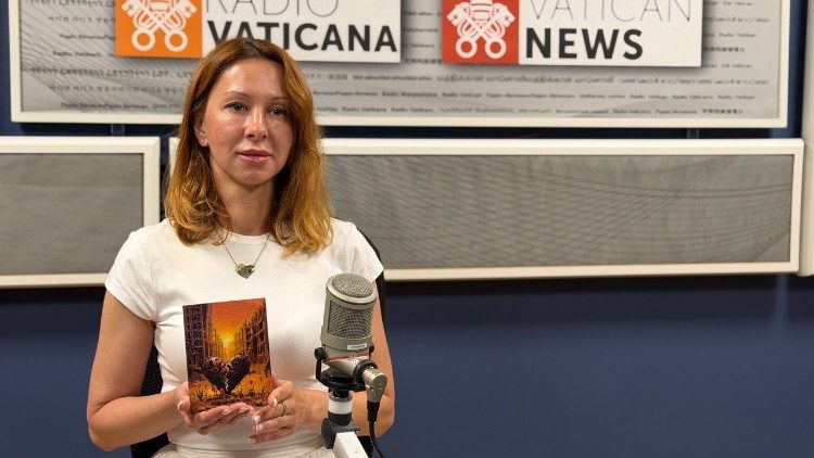 Вікторія Колмикова в студії ватиканських медіа