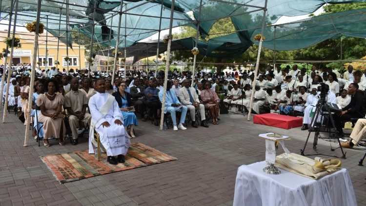 A Ordena&ccedil;&atilde;o sacerdotal de Emanuel da Costa