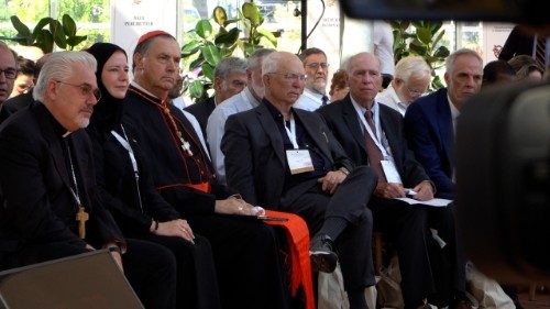 Нобелеўскія лаўрэаты абмяркоўваюць ШІ і ядзерную бяспеку