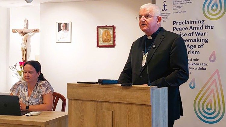 L'intervento introduttivo dell'arcivescovo di Rijeka-Fiume Mate Uzinić 