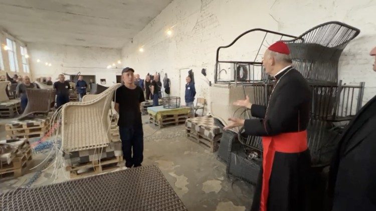 Kardinal Zuppi in der Ukraine