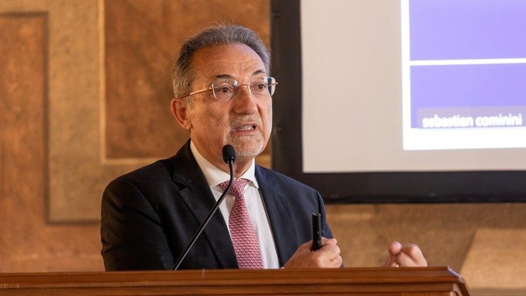 Vincenzo Di Lazzaro, direttore della Neurologia del Policlinico Universitario Campus Bio-Medico