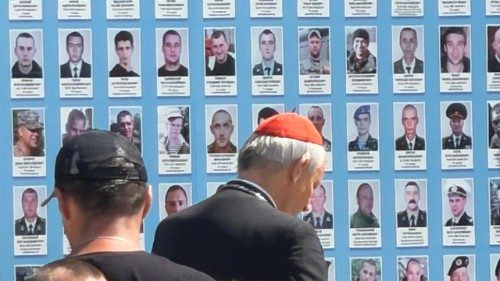 La preghiera in ucraino di Zuppi a Kyiv: "Dio conceda una pace giusta"