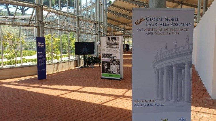 La sala nel Borgo Laudato Si' dove si svolge il convegno “Global Nobel Laureates Assembly on Artificial Intelligence and Nucelar War”.