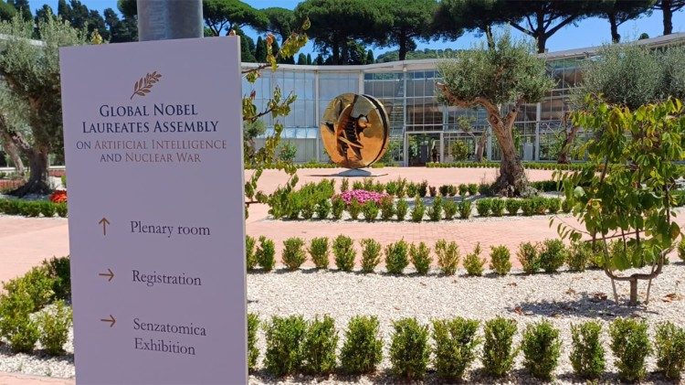 Il Borgo Laudato si' di Castel Gandolfo, dove si sta svolgendo il convegno internazionale su IA e armi nucleari. 
