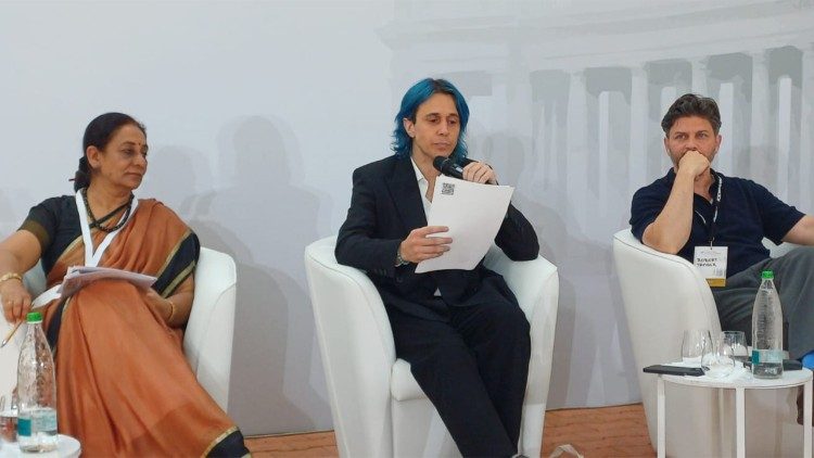 Al centro, Gianluigi Ballarani, docente di Digital Marketing e Crypto Strategies all’Universit&agrave; di Pavia.