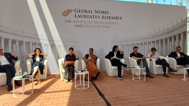 Panel dyskusyjny prowadzony przez prof. Gianluigiego Ballaraniego z Uniwersytetu w Pawii.