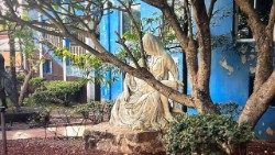 Michelangelo „Pieta“ kopija Enugu Godfrey Okoye Universitete Nigerijoje