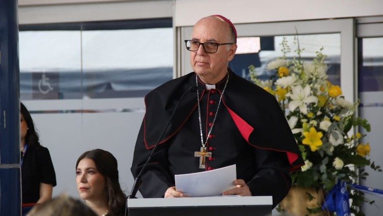 Arzobispo de Tegucigalpa, Mons. N&aacute;cher