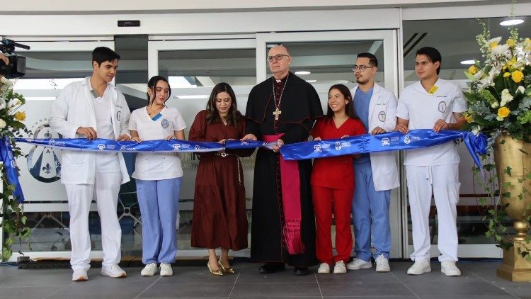 Momento de la inauguraci&oacute;n