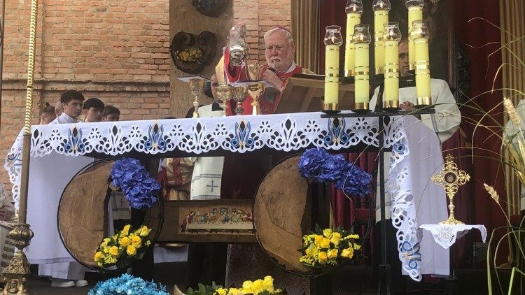 Cebraciones del 35.&ordm; aniversario de la reapertura de los edificios de la iglesia cat&oacute;lica latina en el santuario mariano de Berdychi.v