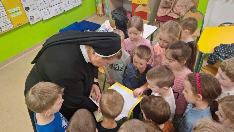 Sœur Cur en classe.