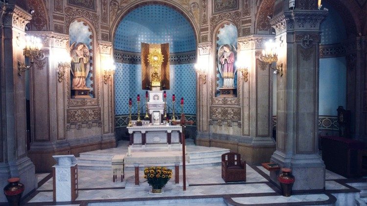Templo Expiatorio Nacional de San Felipe de Jesús donde fue fundada la adoración nocturna en México 