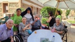 «Je tiens à vous dire: n’ayez pas peur de la fragilité!», écrit le Pape Léon XIV dans son message à l’occasion de la VIe Journée mondiale des grands-parents et des personnes âgées.