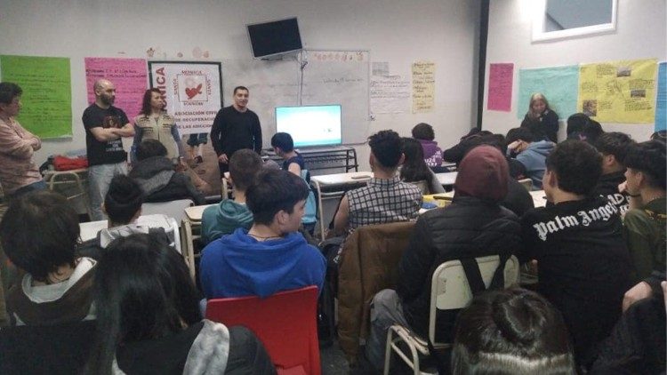 Santa Monica continua a operare grazie al sostegno di professionisti che prestano servizio su base volontaria