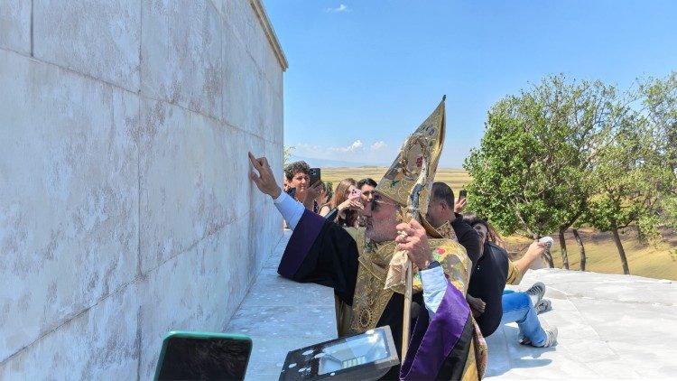 Տէր Յիսուսի արձանի օծումը