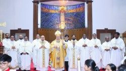 Šiaurės Arabijos apaštalinis vikaras vysk. A. Berardi su kunigais 