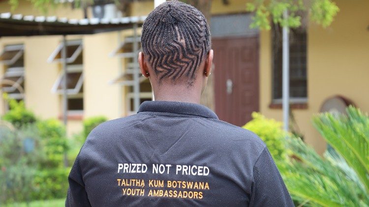 Uno degli slogan di Talitha Kum in occasione della presentazione del Rapporto 2025