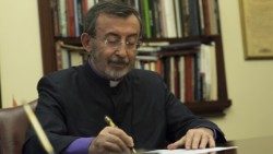 archbishop-barsamianaem.jpg