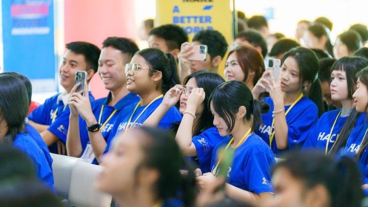12 teams from Catholic schools across Thailand gather on the final day of season 3 of MISSION POSSIBLE Thailand Youth Social Hackathon at Hua Hin Vittayalai School, Thailand, July 27, 2026 (Photo by Catholic Social Communications of Thailand)