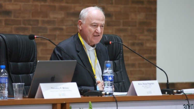 Dom Renzo Pegoraro no XXVII Congresso Mundial dos Médicos Católicos