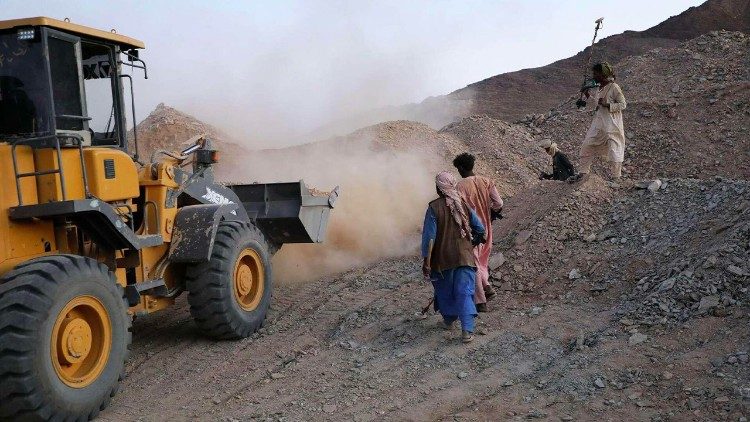 Atividade de mineração na área de Jebel Amerr, Darfur