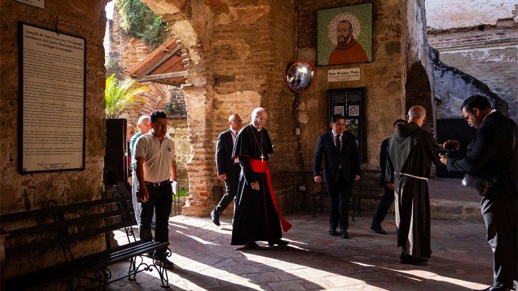 Il cardinale segretario di Stato Parolin durante il viaggio in Guatemala