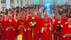 Administrarea sacramentului Mirului la Onești (duminică, 2 august 2026)