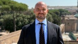 Ông Alexander Bothe - Thành viên Bộ Giáo dân, Gia đình và Sự sống trong buổi phỏng vấn với Vatican News, ngày 04.08.2026.
