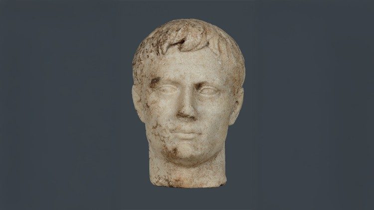 Testa di Augusto, marmo, fine I secolo a.C. - inizio I secolo d.C., alt. 32,5 cm. &Ccedil;anakkale, Museo di Troia