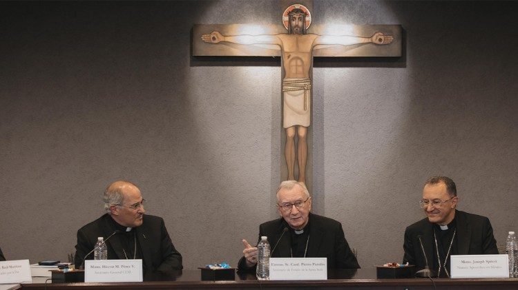 Kardinal Pietro Parolin mit Vertretern des Nationalen Dialogs für den Frieden in Mexiko