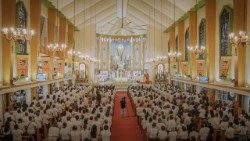La cerimonia per l'erezione della nuova Diocesi