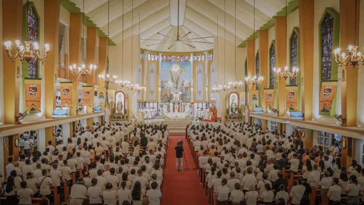 La cerimonia per l'erezione della nuova Diocesi