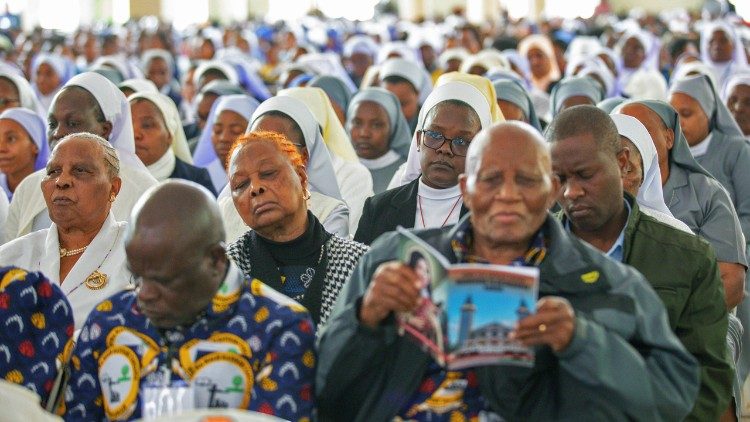 Watawa kwa maisha na karama zao walilipamba tukio hili
