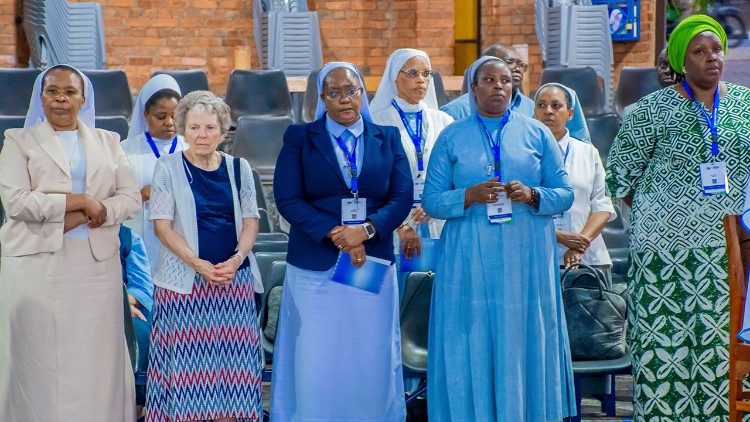 Sr Jane Wakahiu (wa kwanza kulia)na Watawa wakati wa Kongamano la Dunia la Signis 