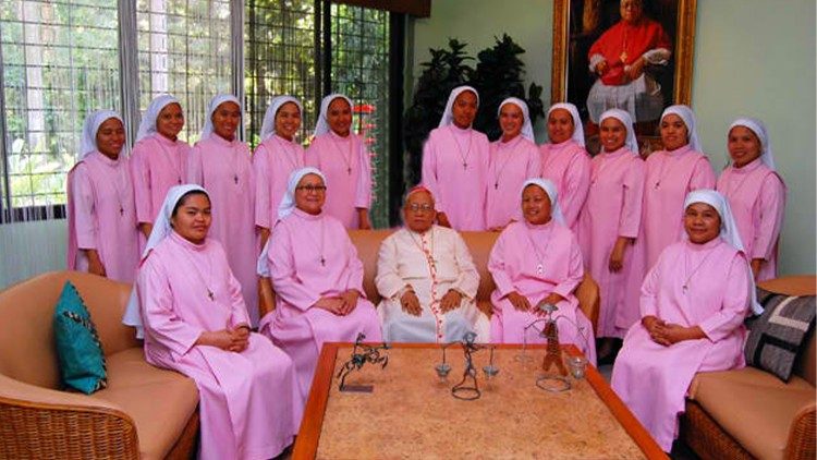 Philippines: Missionaries of Mary Queen of Heaven (MQHM) rescue and rehabilitate women and girls affected by sex traficking, prostitution and child abuse in the Phillipines
