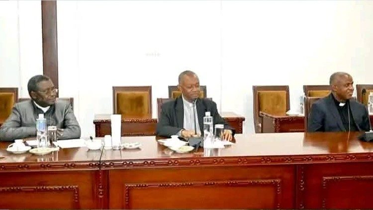 Viongozi wa Baraza la Maaskofu Katoliki Tanzania wakutana na Rais Samilia
