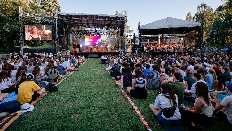 Participanți la Ziua națională a tineretului de la Ostrava, &icirc;n Republica Cehă