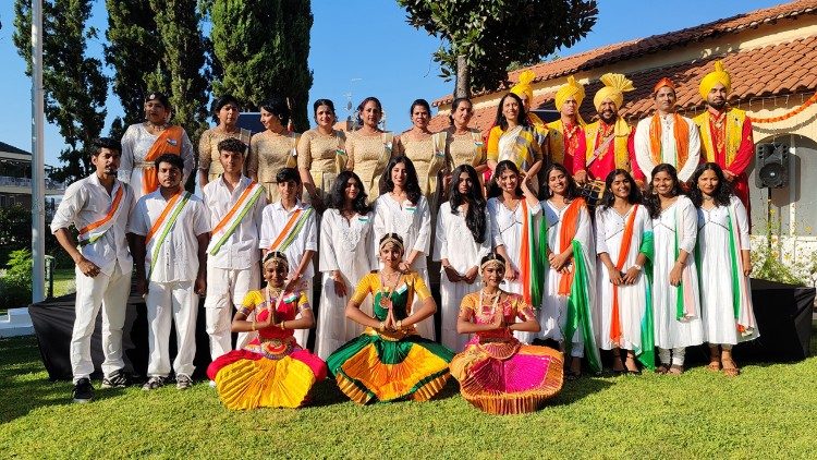 india-celebra-80-anniversario-dell-indipendenza-a-roma-3.jpg