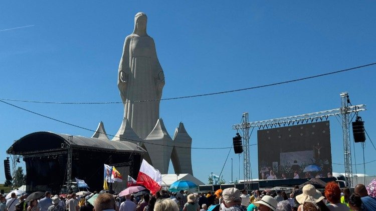 L'inaugurazione della statua mariana di Konotopie, in Polonia